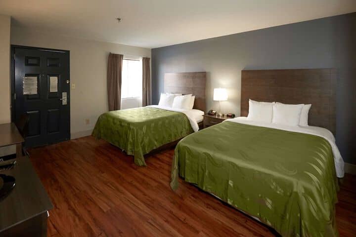 Room 17 of 30