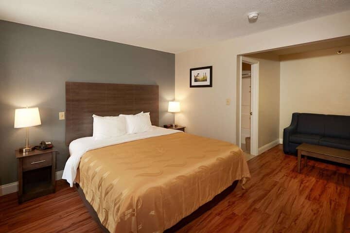 Room 18 of 30