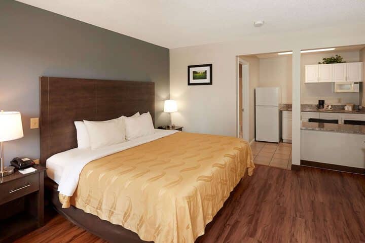 Room 14 of 30