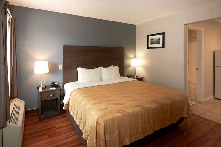 Room 12 of 30